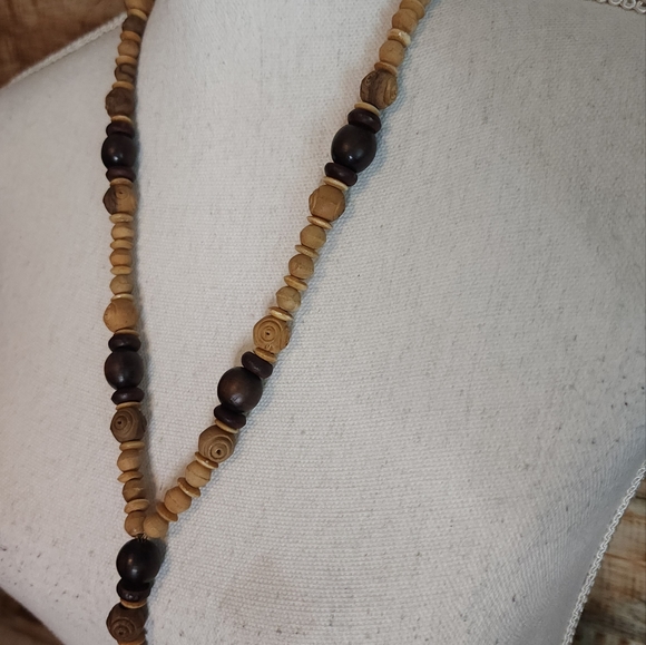 🌟 3 for $15 Deal! 🌟Wooden tiki man necklace with wood beads - Picture 5 of 5